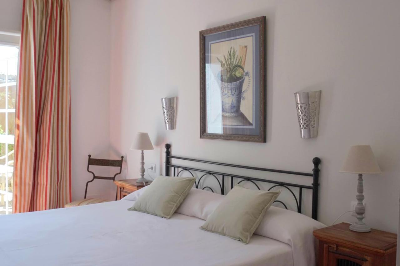 Hotel Madreselva - Grupo Califa Лос-Каньос-де-Мека Экстерьер фото