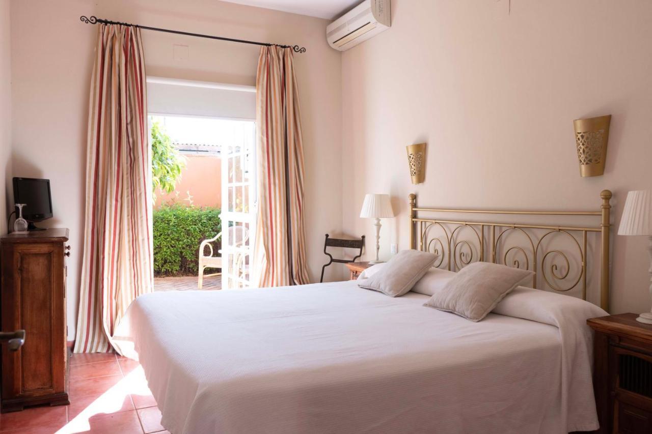 Hotel Madreselva - Grupo Califa Лос-Каньос-де-Мека Экстерьер фото