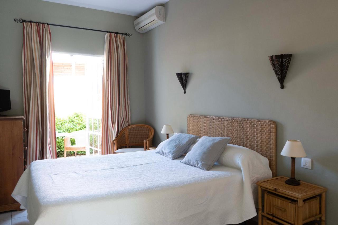 Hotel Madreselva - Grupo Califa Лос-Каньос-де-Мека Экстерьер фото